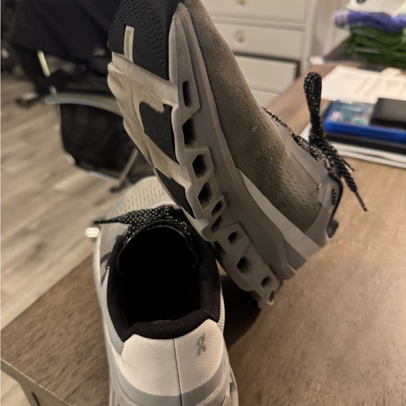 On Cloud Running Cloudmonster Sneakers - Men’s size 10 - Grey and White - Picture 3 of 16